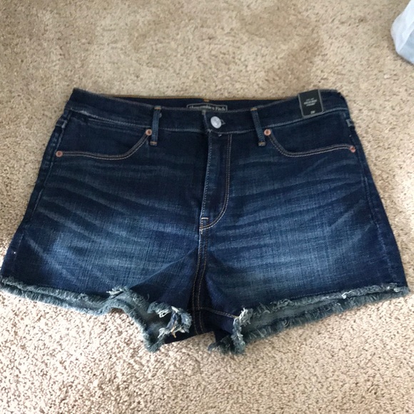 Abercrombie & Fitch Pants - Abercrombie high rise shorts size 28 Abercrombie & Fitch Pants - Abercrombie high rise shorts size 28